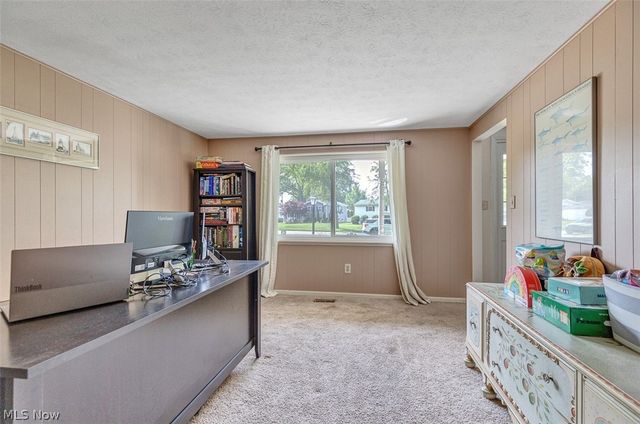 24000 Amesbury Drive, North Olmsted, OH 44070