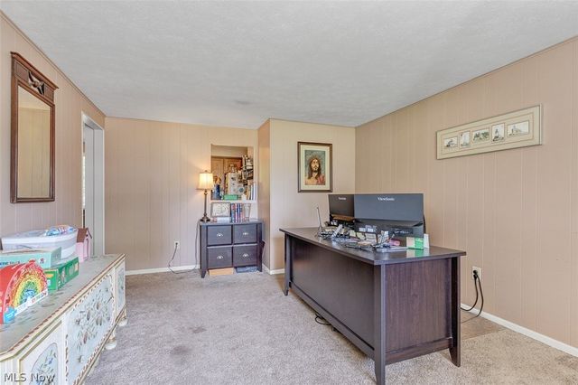 24000 Amesbury Drive, North Olmsted, OH 44070