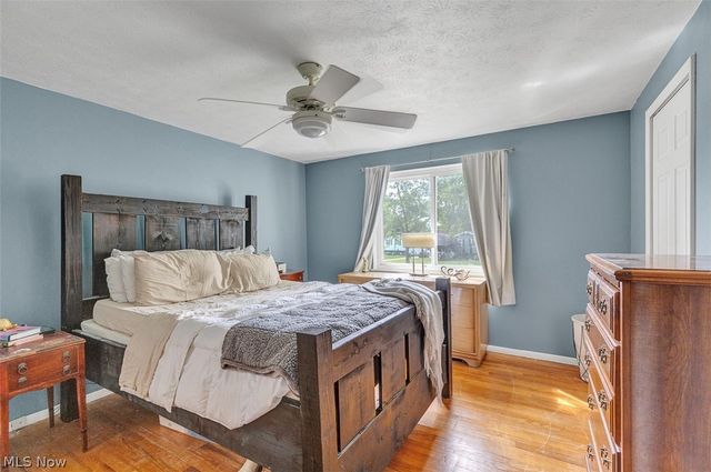 24000 Amesbury Drive, North Olmsted, OH 44070