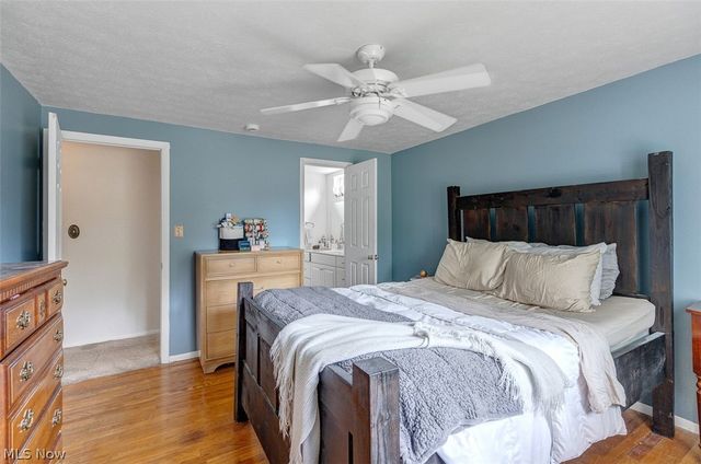 24000 Amesbury Drive, North Olmsted, OH 44070