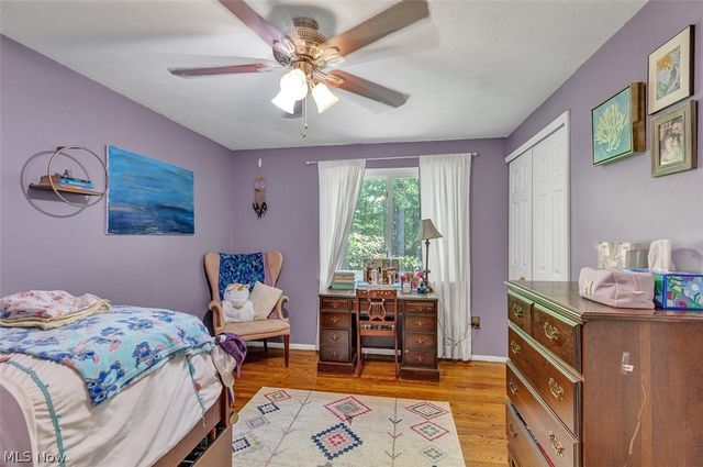 24000 Amesbury Drive, North Olmsted, OH 44070