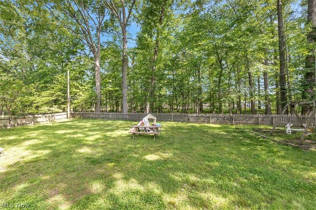 24000 Amesbury Drive, North Olmsted, OH 44070