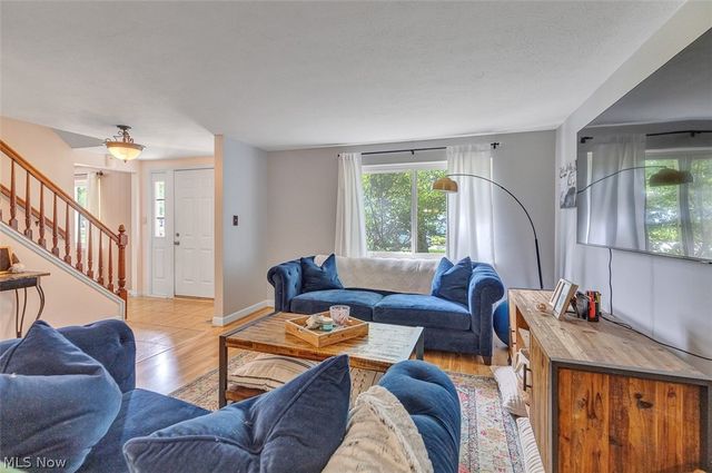24000 Amesbury Drive, North Olmsted, OH 44070