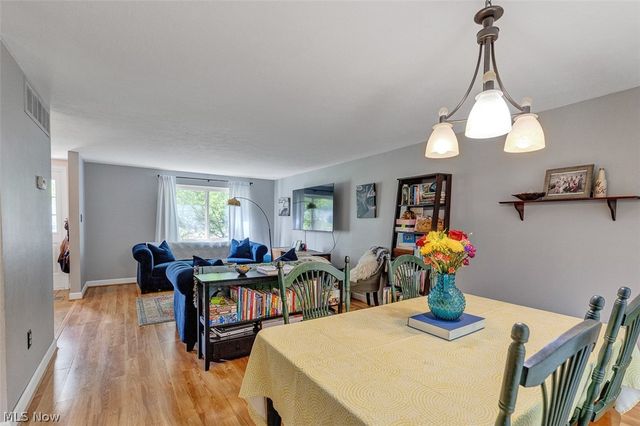 24000 Amesbury Drive, North Olmsted, OH 44070