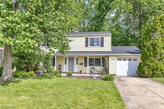 24000 Amesbury Drive, North Olmsted, OH 44070