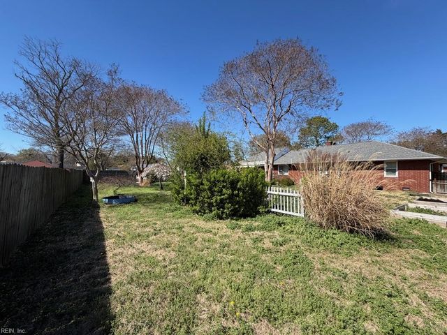 16 S Greenfield AVE, Hampton, VA 23666