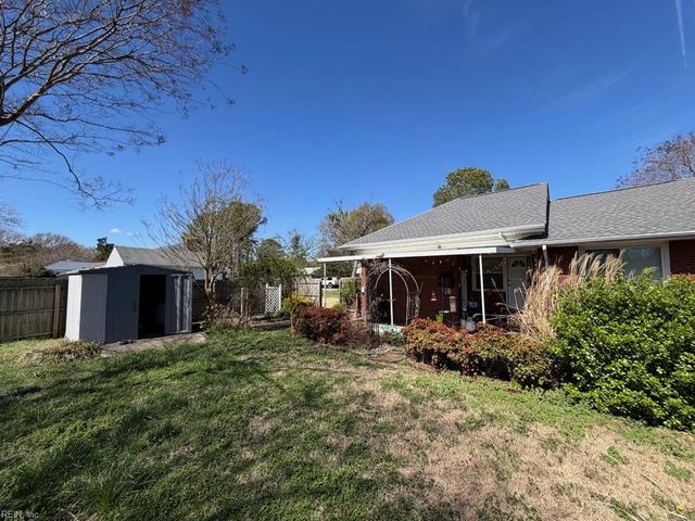 16 S Greenfield AVE, Hampton, VA 23666