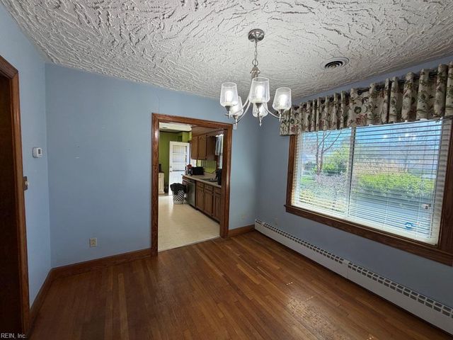 16 S Greenfield AVE, Hampton, VA 23666