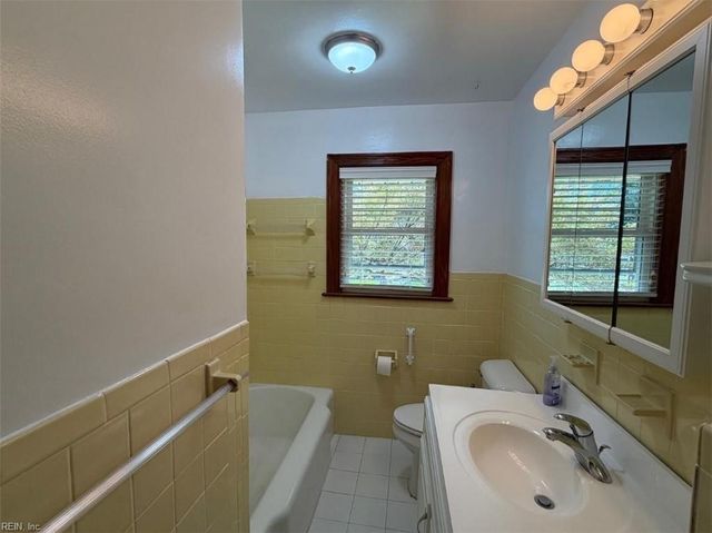 16 S Greenfield AVE, Hampton, VA 23666