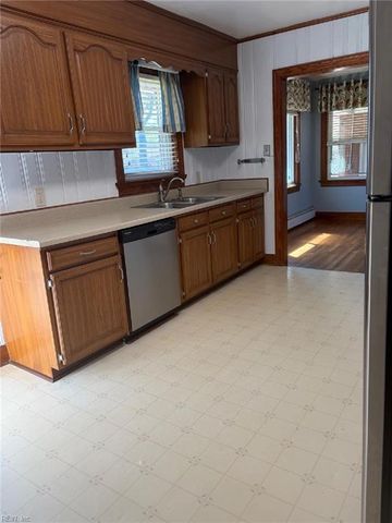 16 S Greenfield AVE, Hampton, VA 23666