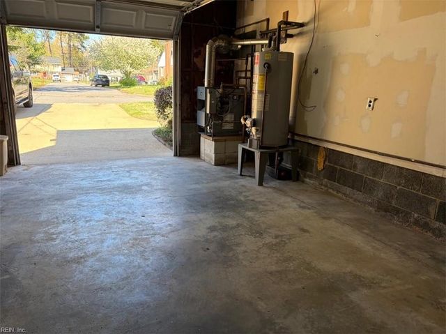 16 S Greenfield AVE, Hampton, VA 23666