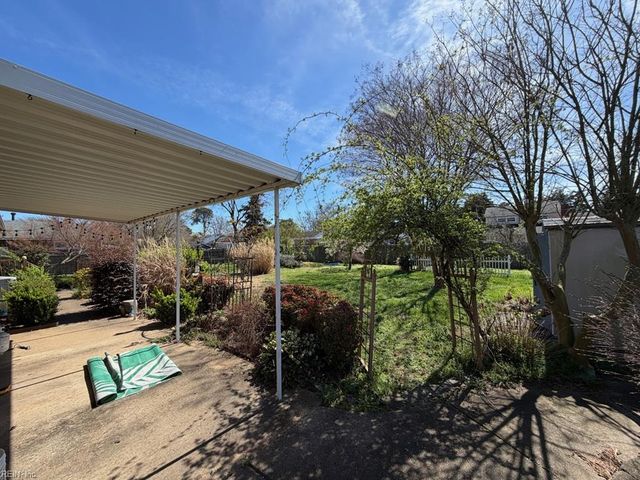 16 S Greenfield AVE, Hampton, VA 23666