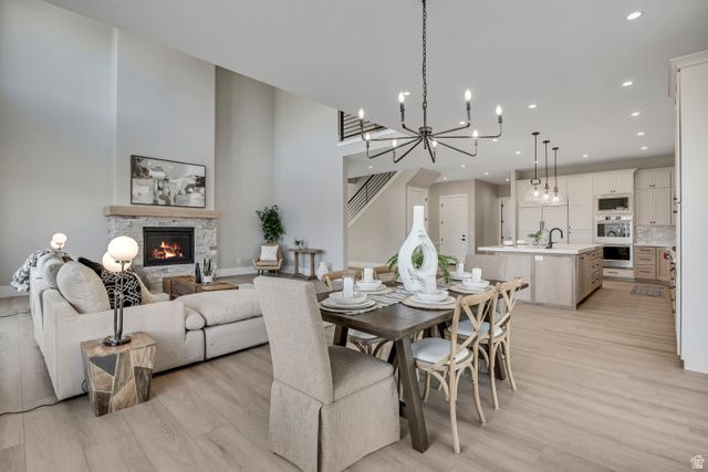 1452 W MEADOW GLEN DR, Bluffdale, UT 84065