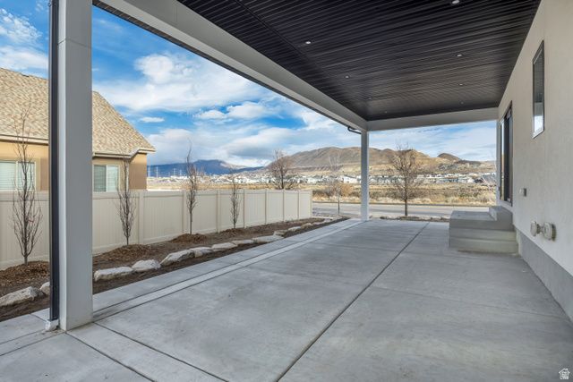 1452 W MEADOW GLEN DR, Bluffdale, UT 84065