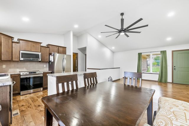 1817 N Kentucky Ln, Wichita, KS 67235