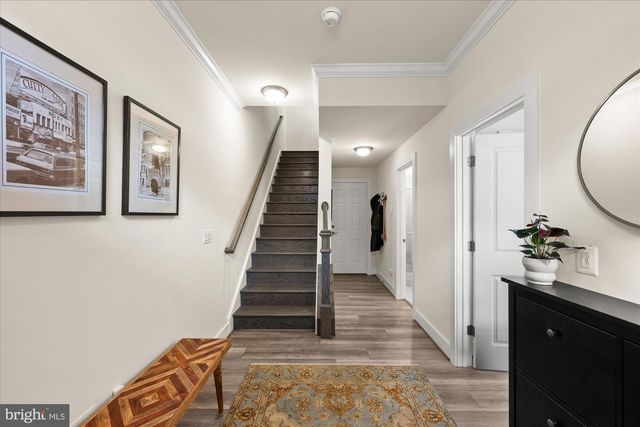 2236 S GLEBE RD, Arlington, VA 22204