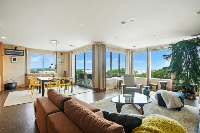 35 Cherry St Unit 404, Burlington, VT 05401