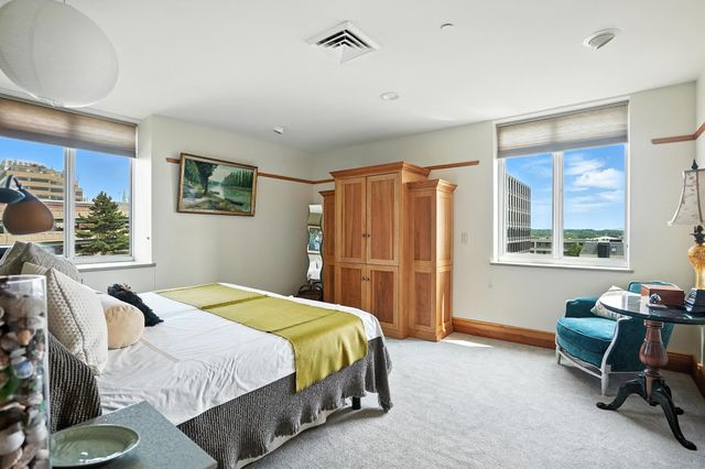 35 Cherry St Unit 404, Burlington, VT 05401