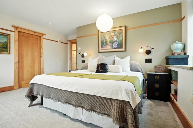 35 Cherry St Unit 404, Burlington, VT 05401