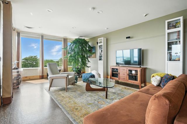 35 Cherry St Unit 404, Burlington, VT 05401