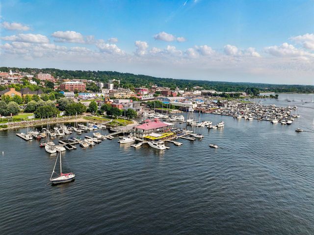 35 Cherry St Unit 404, Burlington, VT 05401