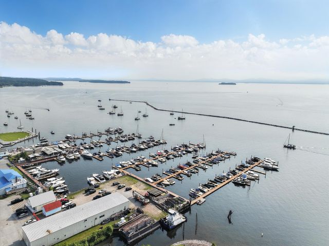 35 Cherry St Unit 404, Burlington, VT 05401