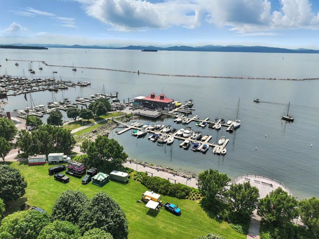 35 Cherry St Unit 404, Burlington, VT 05401