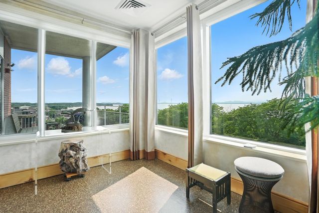 35 Cherry St Unit 404, Burlington, VT 05401