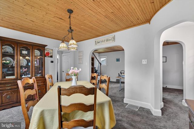 109 E MILL RD, Maple Shade, NJ 08052