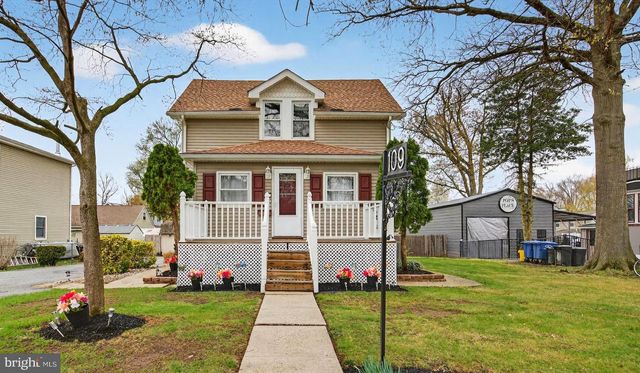 109 E MILL RD, Maple Shade, NJ 08052