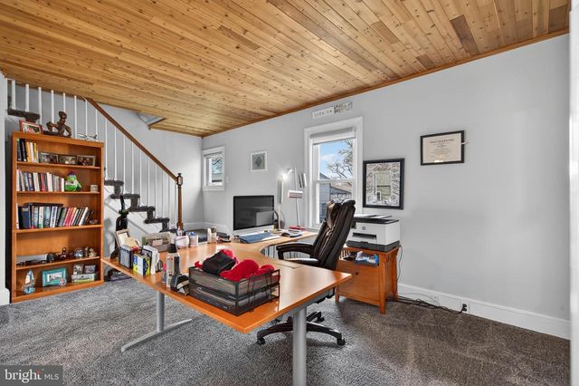 109 E MILL RD, Maple Shade, NJ 08052