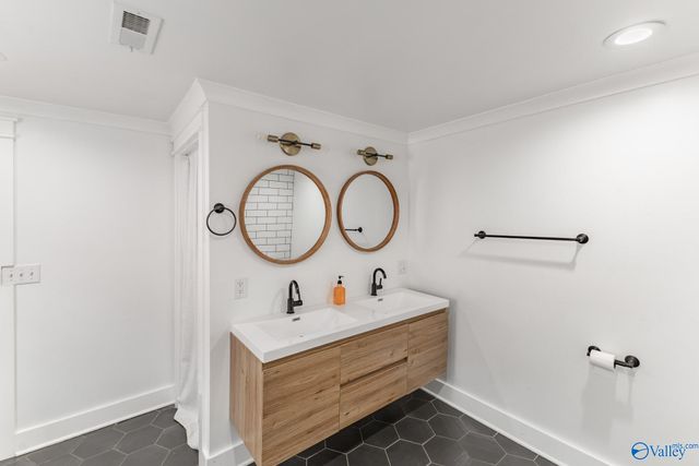 2213 California Street SE, Huntsville, AL 35801