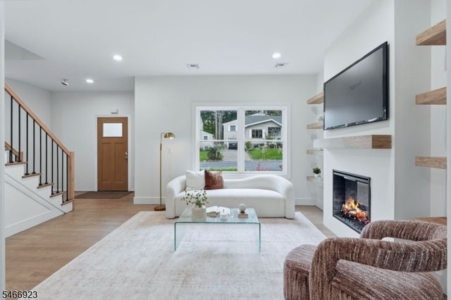 37 Maple Ave, West Orange Twp., NJ 07052