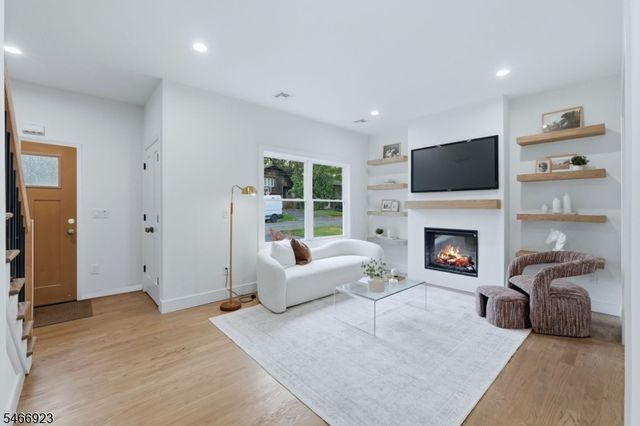 37 Maple Ave, West Orange Twp., NJ 07052