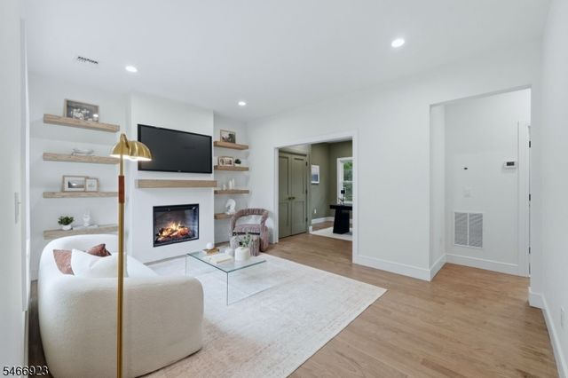37 Maple Ave, West Orange Twp., NJ 07052