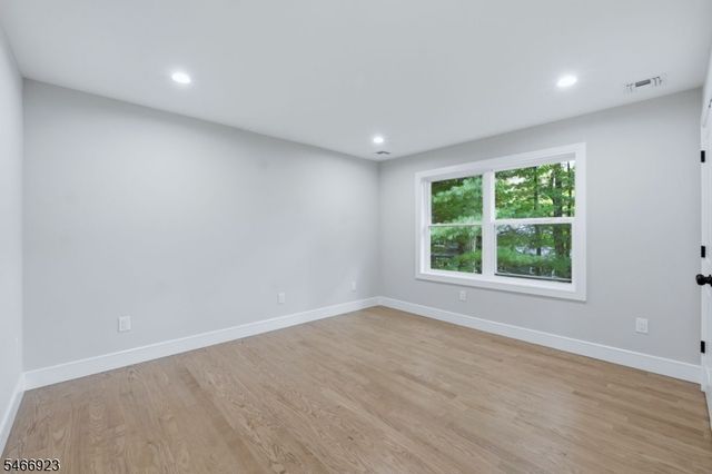 37 Maple Ave, West Orange Twp., NJ 07052