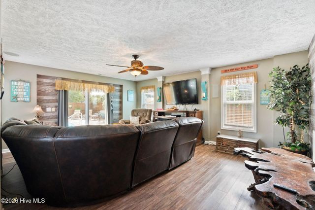110 Palm Breeze Drive, Carolina Beach, NC 28428