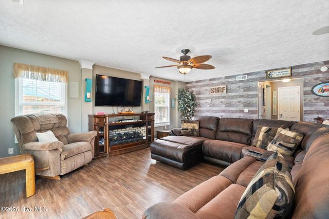 110 Palm Breeze Drive, Carolina Beach, NC 28428