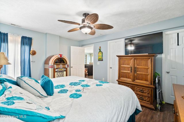 110 Palm Breeze Drive, Carolina Beach, NC 28428