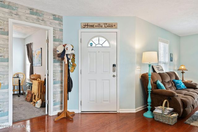 110 Palm Breeze Drive, Carolina Beach, NC 28428