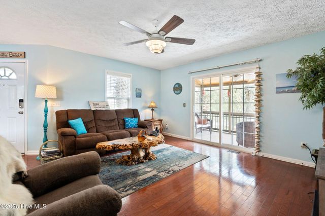 110 Palm Breeze Drive, Carolina Beach, NC 28428