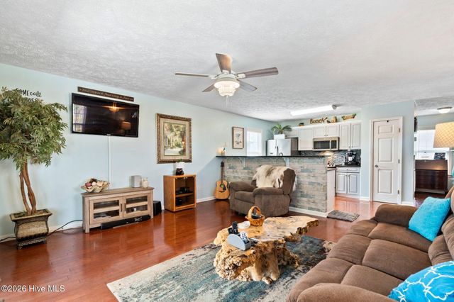 110 Palm Breeze Drive, Carolina Beach, NC 28428