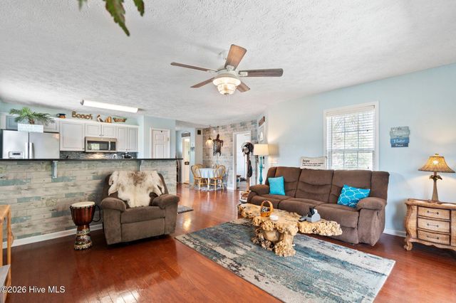 110 Palm Breeze Drive, Carolina Beach, NC 28428