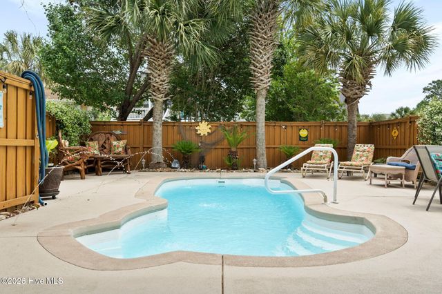 110 Palm Breeze Drive, Carolina Beach, NC 28428