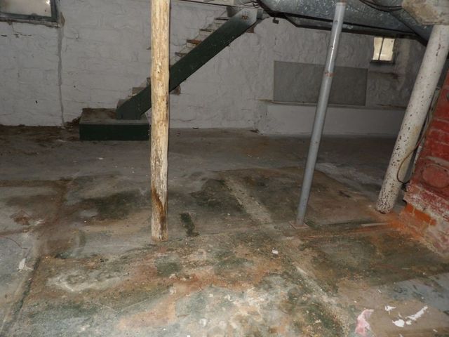 806 E 4th St, Oil City, PA 16301