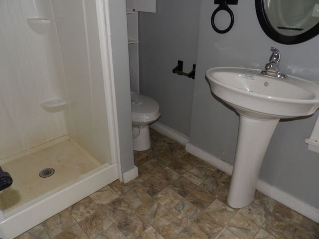 806 E 4th St, Oil City, PA 16301