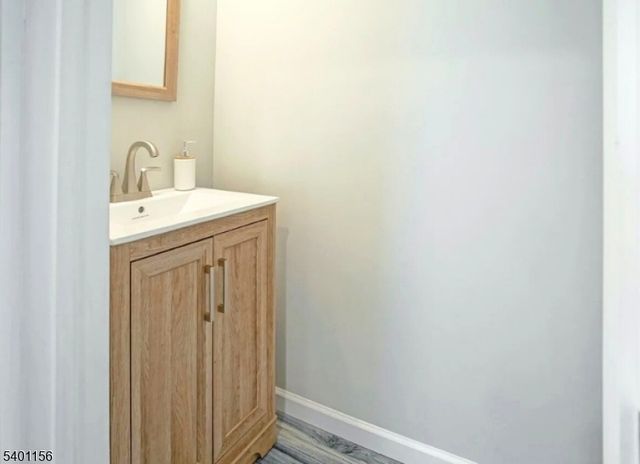 3 Minerva St, Jersey City, NJ 07304