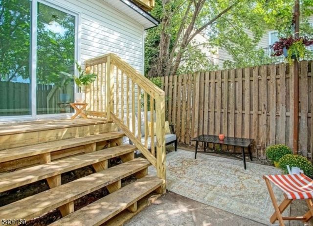 3 Minerva St, Jersey City, NJ 07304