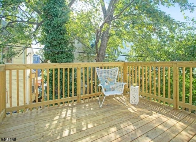 3 Minerva St, Jersey City, NJ 07304