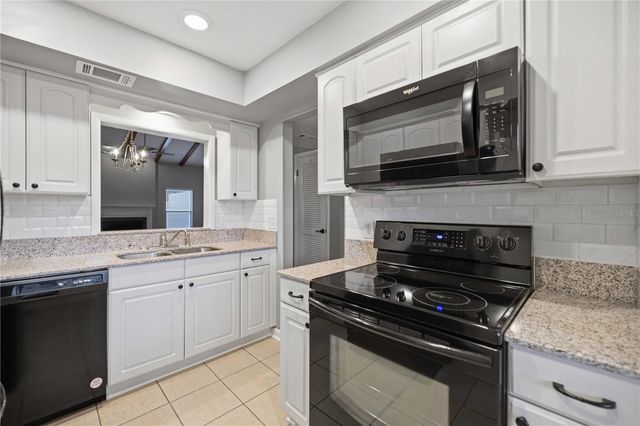 3824 NE 19TH STREET CIRCLE, Ocala, FL 34470